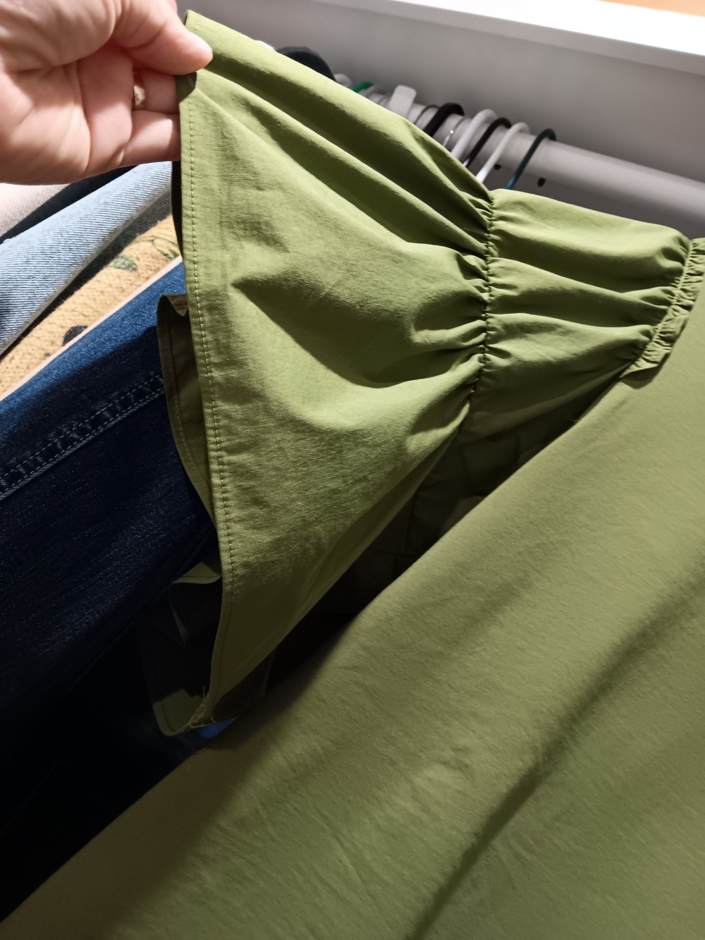 Bailey 44 Olive Green Ruffle Sleeve Women's Top - Picture 2 of 3
